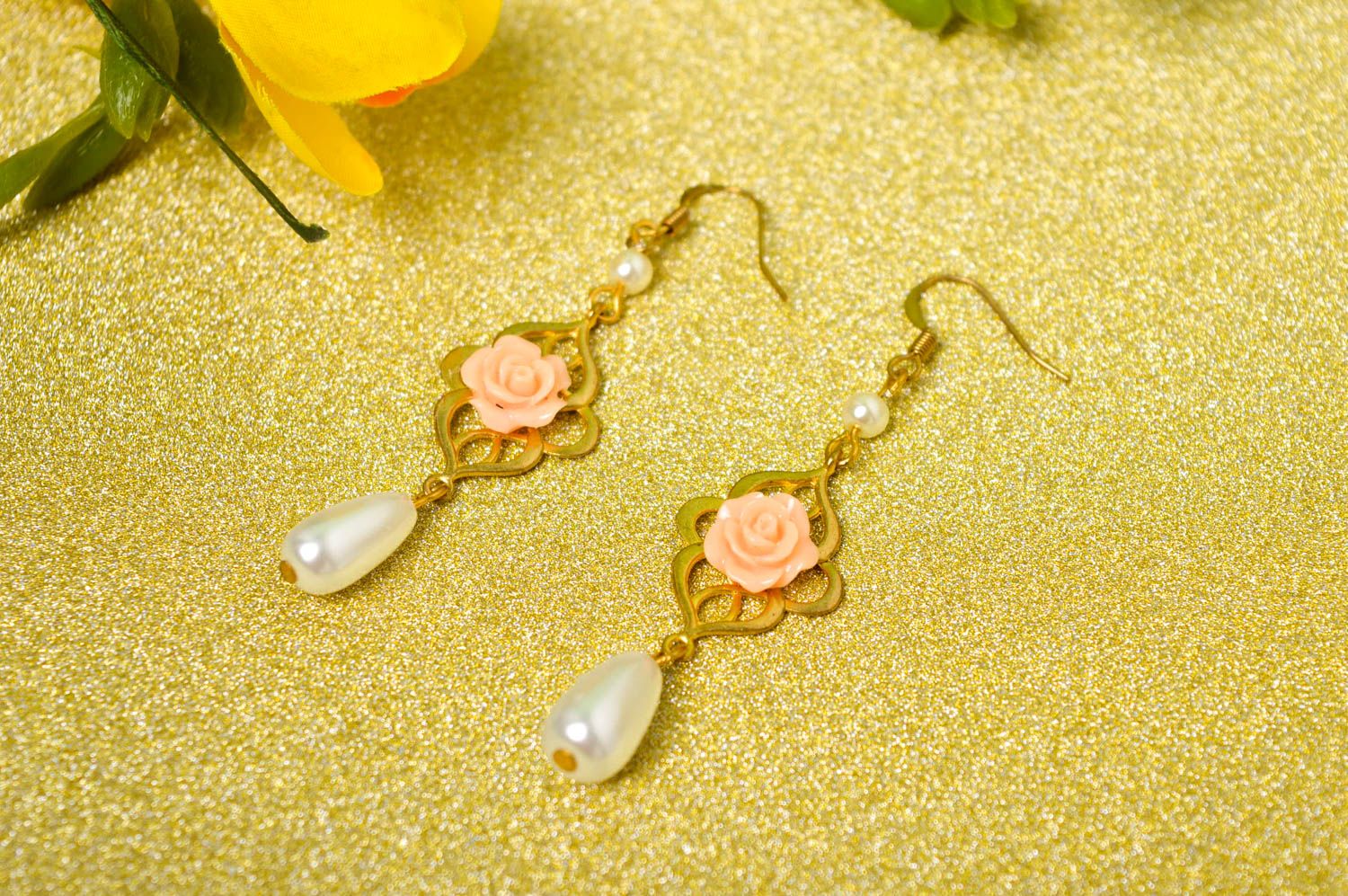 Boucles d'oreilles fleurs perles Bijou fait main pendantes Cadeau femme photo 1
