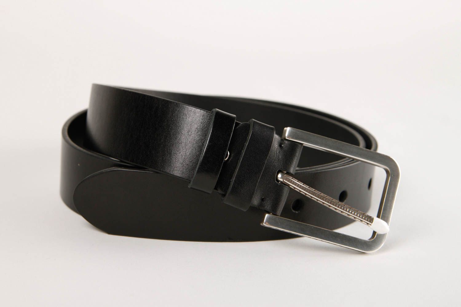Cinturón de cuero hecho a mano color negro regalo para hombre accesorio de moda foto 3