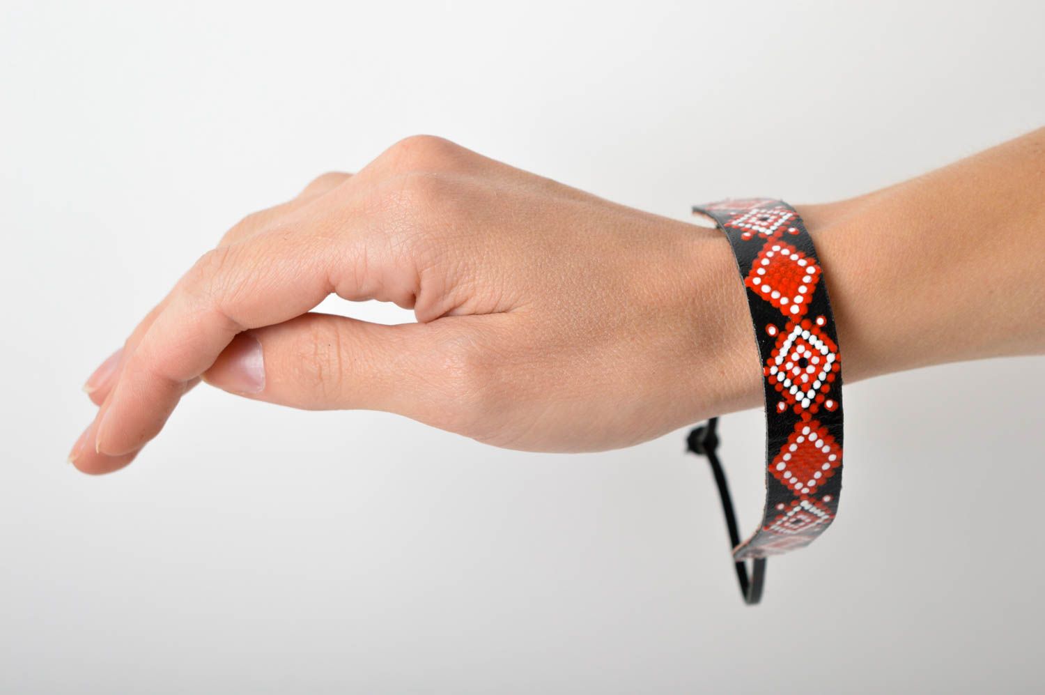 Handgefertigtes Armband Frauen Leder Schmuck schön Accessoire für Frauen   foto 5