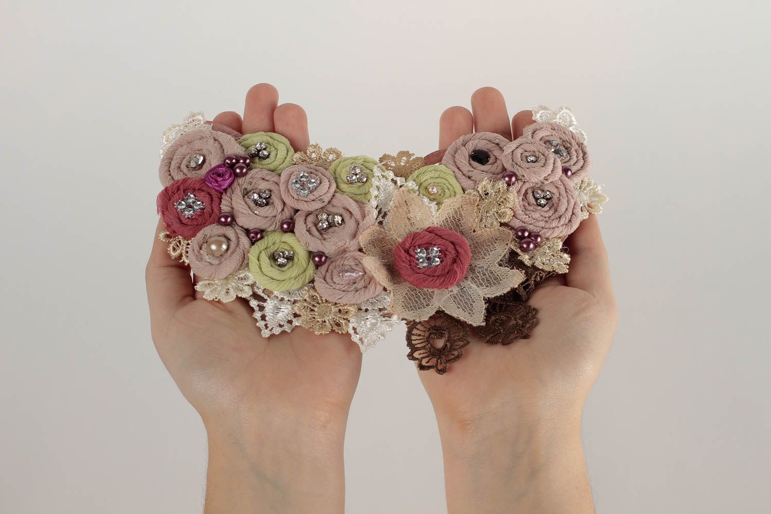 Collier fleurs en tissu Bijou fait main massif design original Cadeau femme photo 2