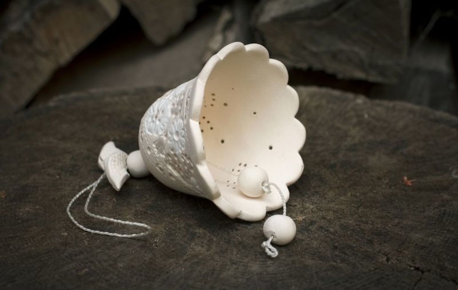 Hanging bell made from white clay photo 2