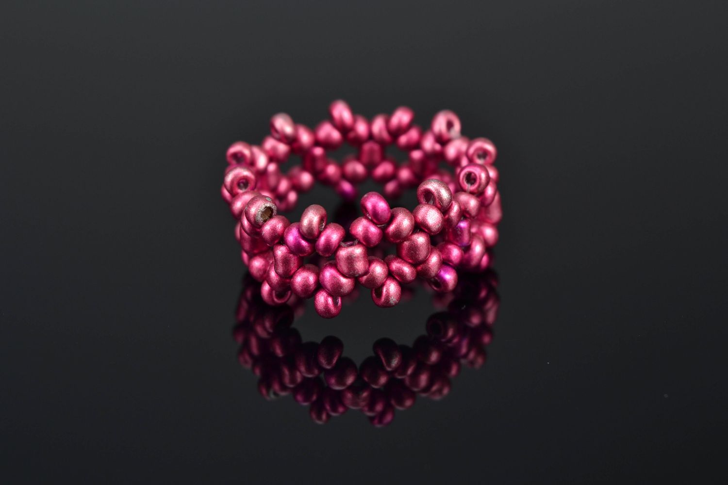 Bright purple woven seed bead ring photo 1