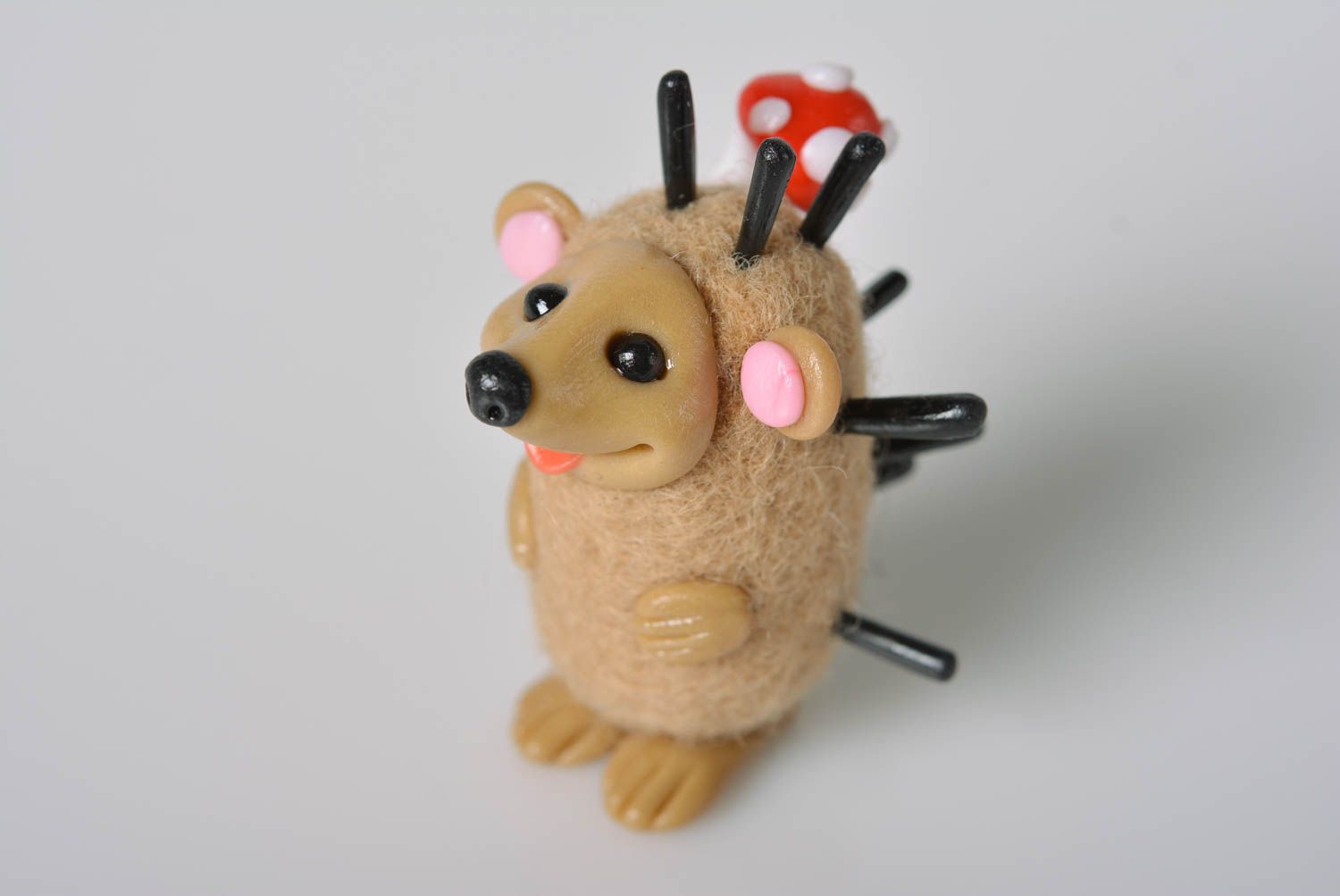 Handmade plastic figurine unusual stylish toy cute woolen statuette hedgehog photo 5