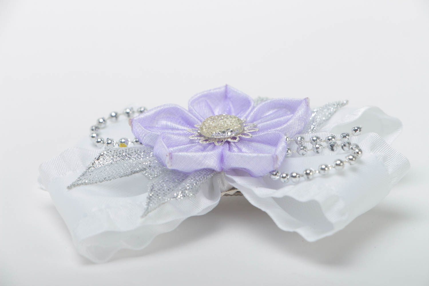 Weiße elegante originelle handgemachte Haarspange für Kinder üppige Blume foto 3