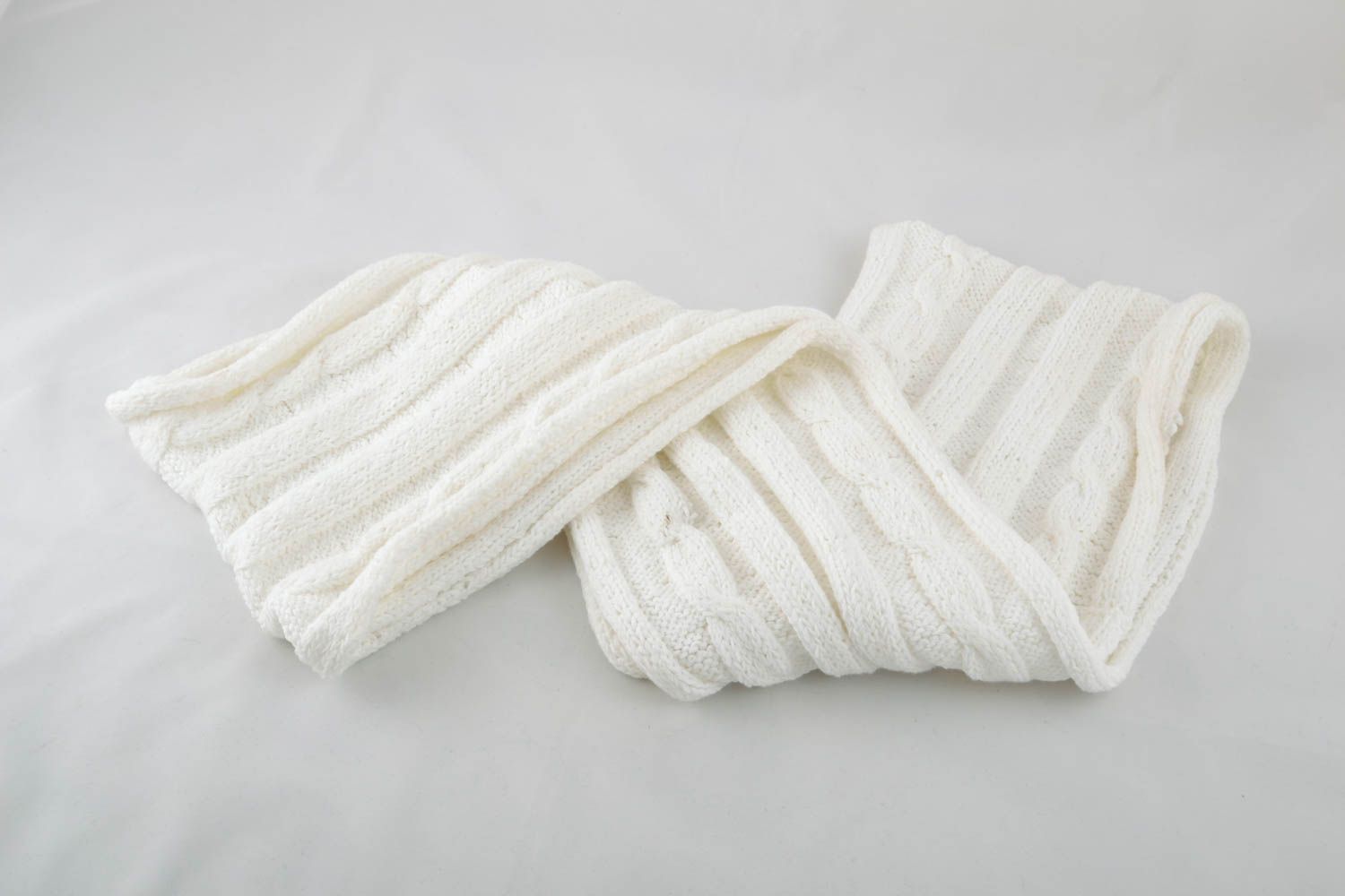 Warm white scarf photo 1