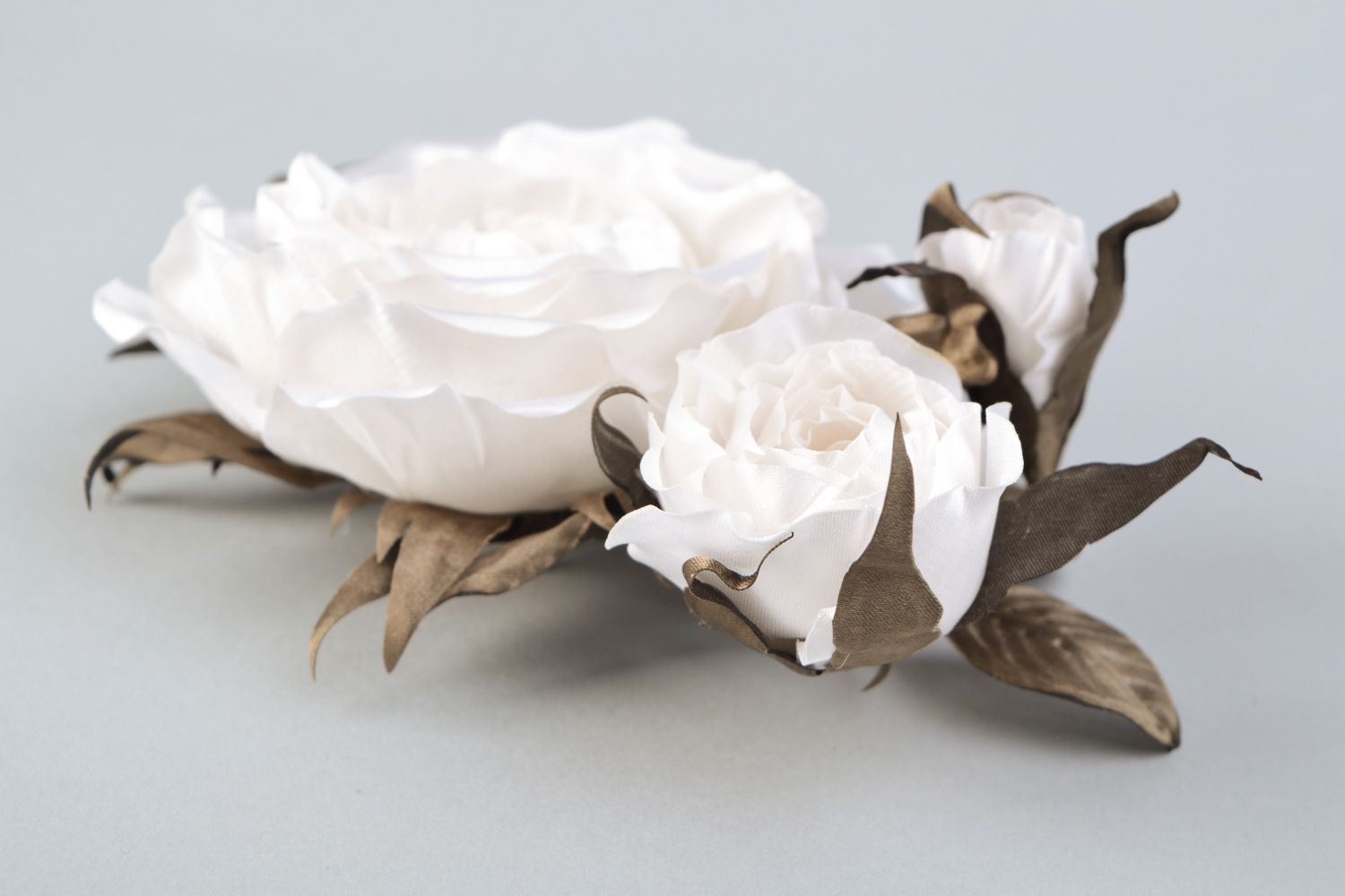 Broche et barrette en tissu de soie faite main accessoire original Rose blanche photo 3