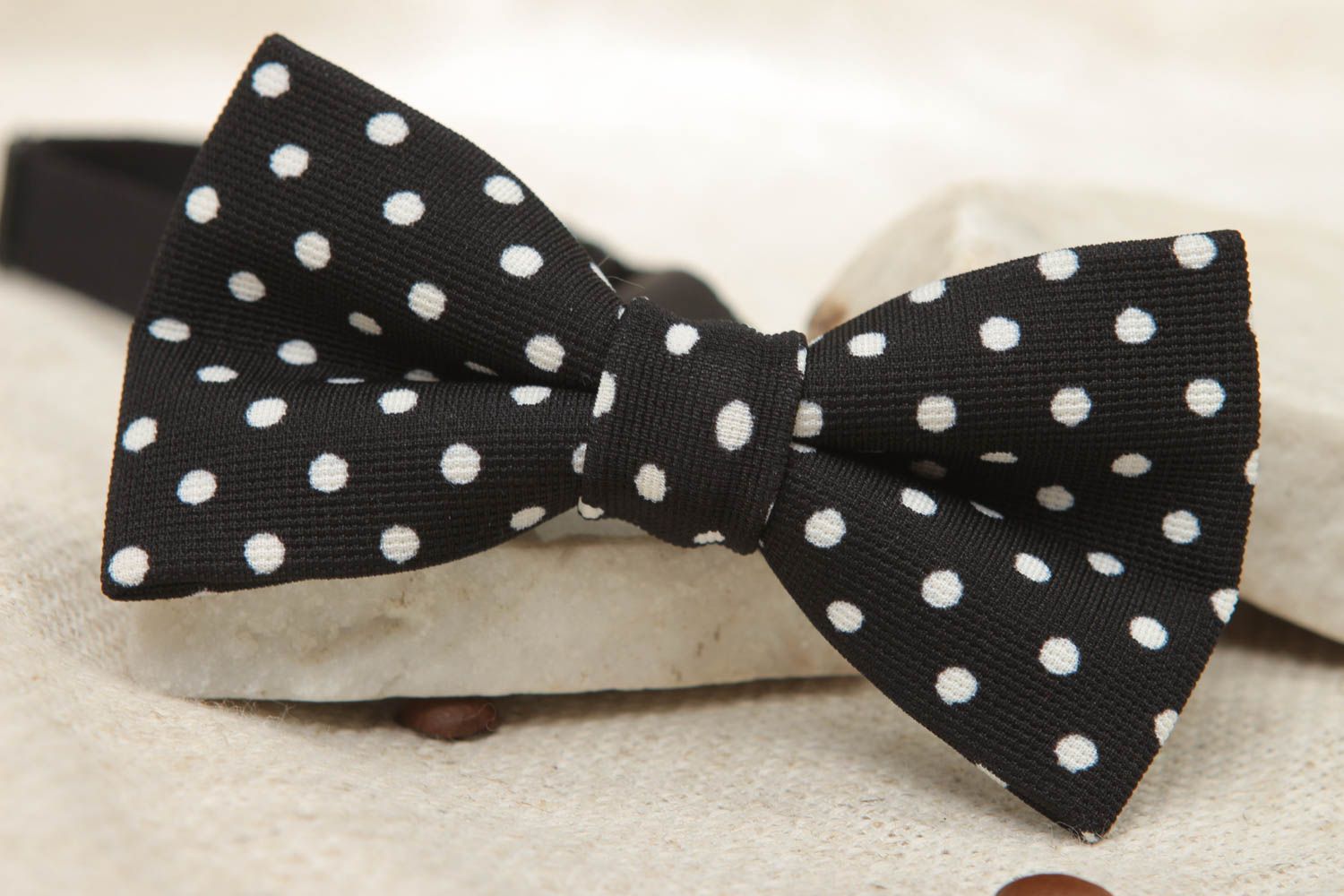 Black polka dot cotton bow tie photo 5