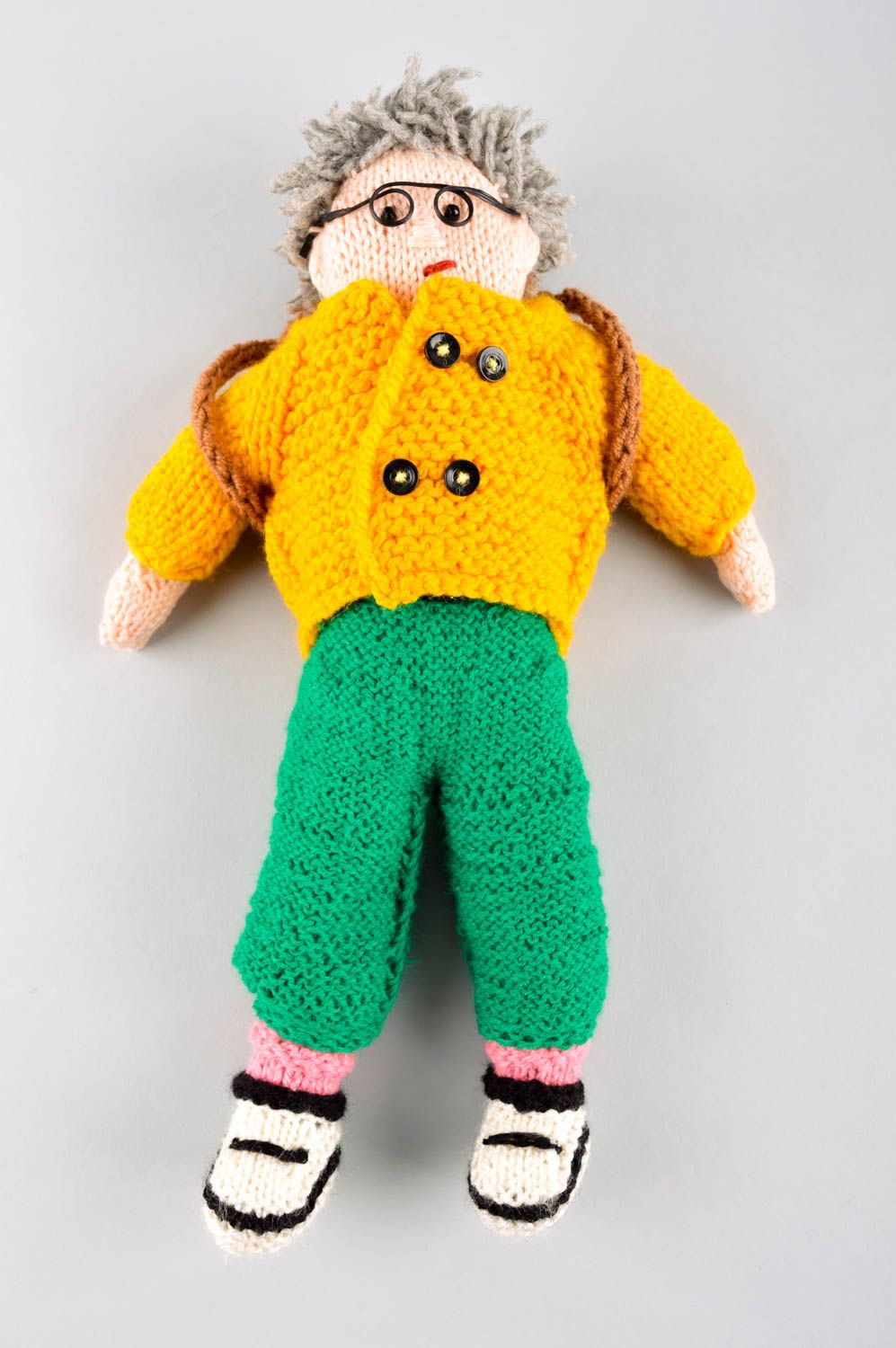 Poupée tricotée Jouet fait main écolier avec cartable Cadeau pour enfant photo 2