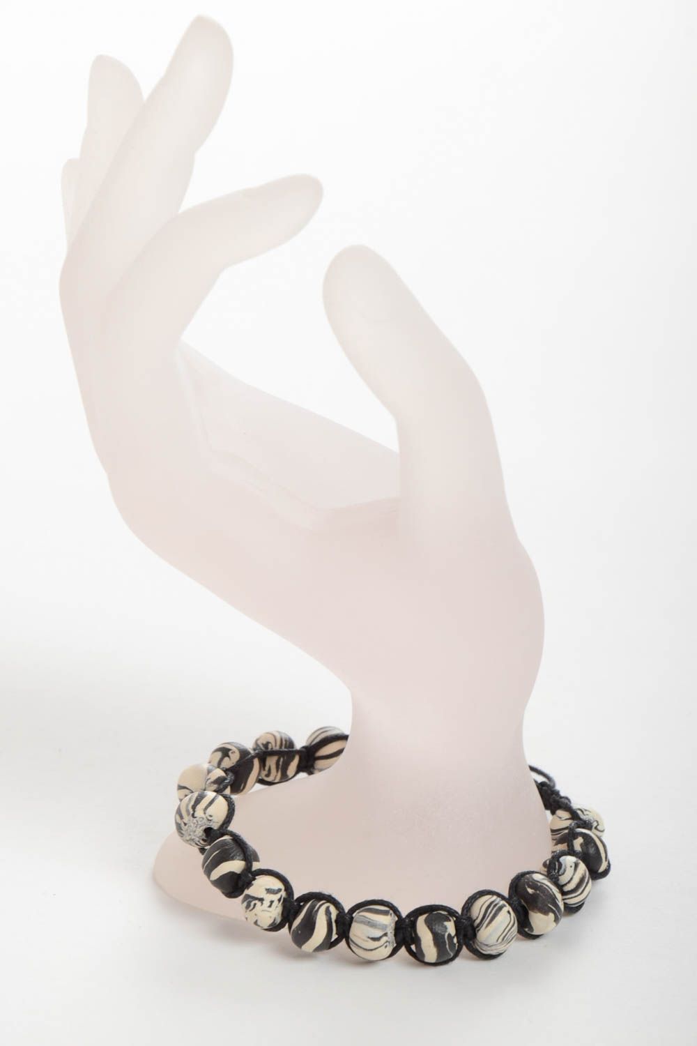 Bracelet boules plastiques Bijou fait main original Accessoire femme noir blanc photo 2