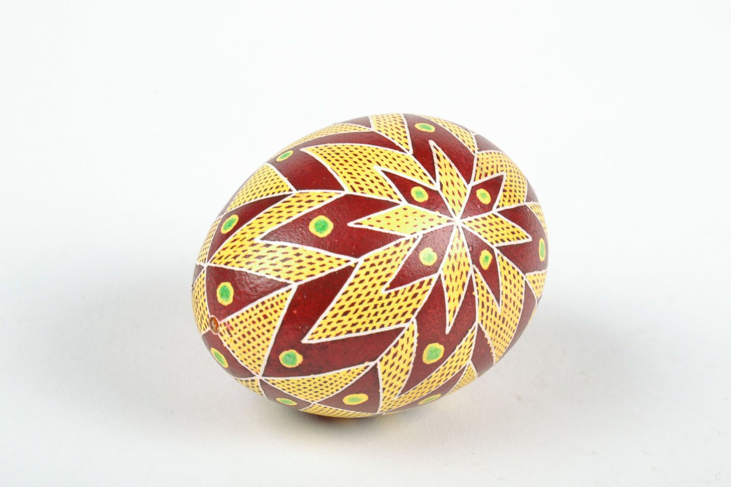 Easter egg painted with wax photo 5