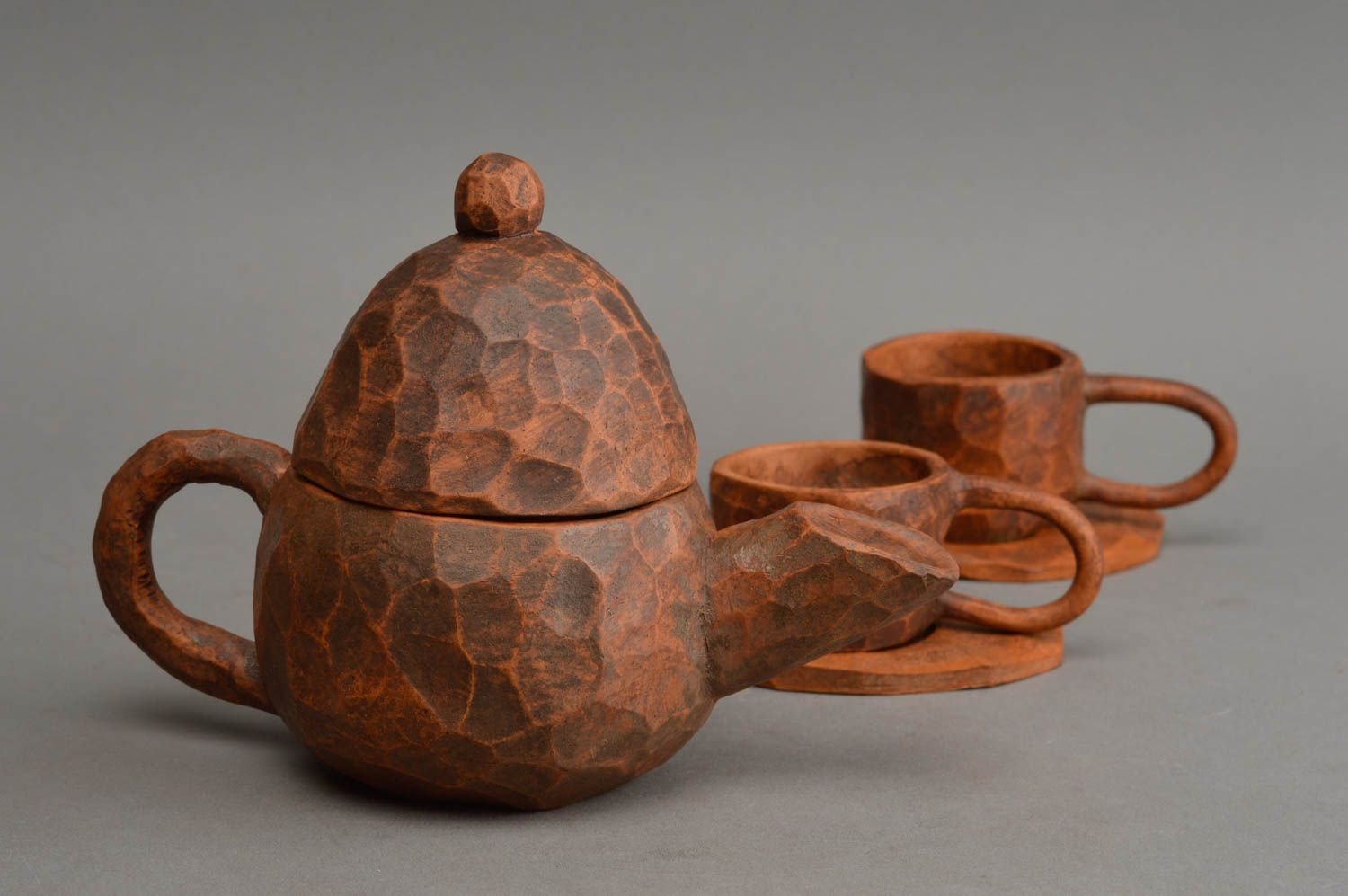 Service à thé en argile fait main théière et deux tasses avec soucoupes photo 2