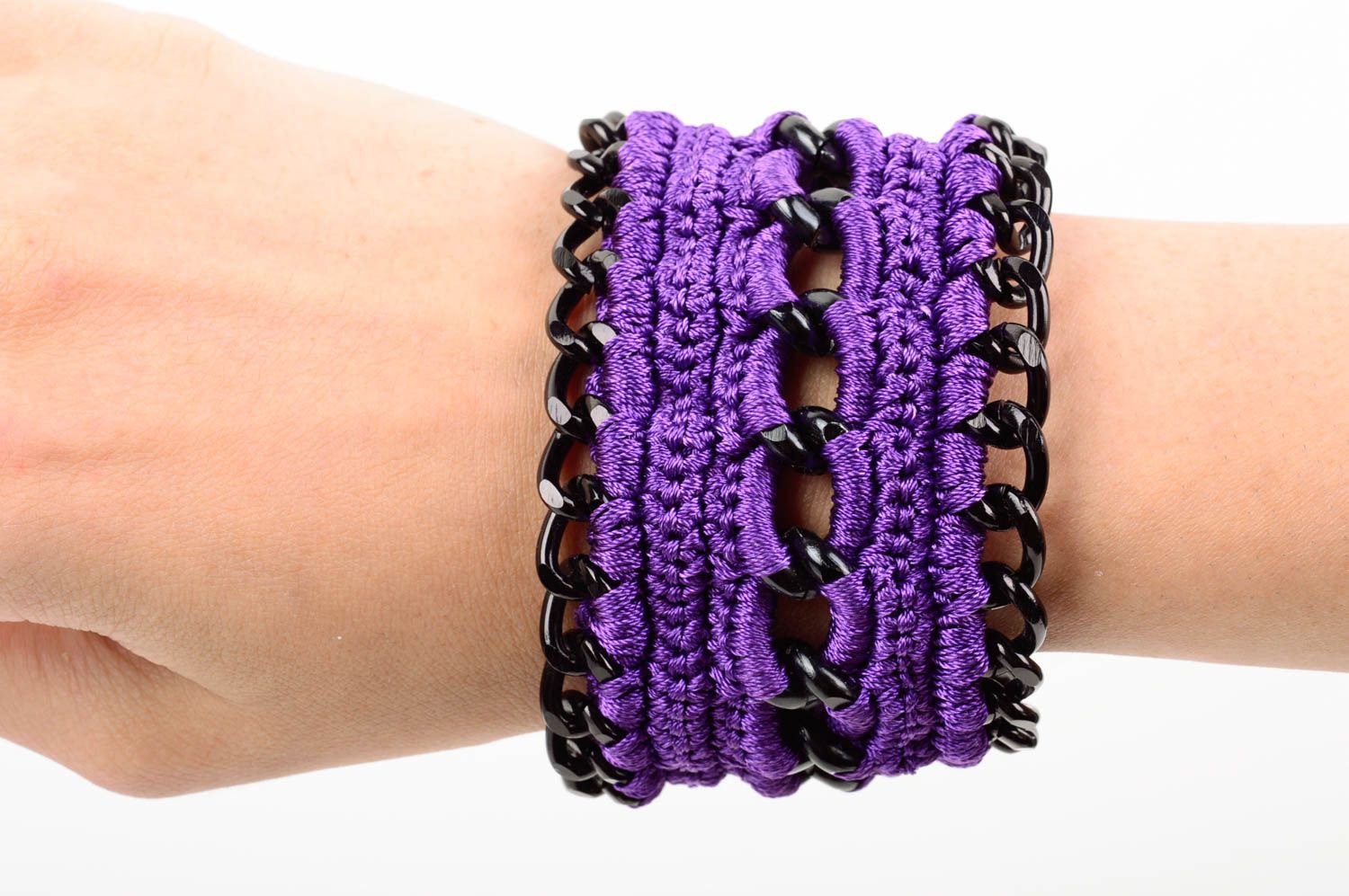 Bracelet tressé en fils de soie Bijou fait main violet large Cadeau femme photo 2