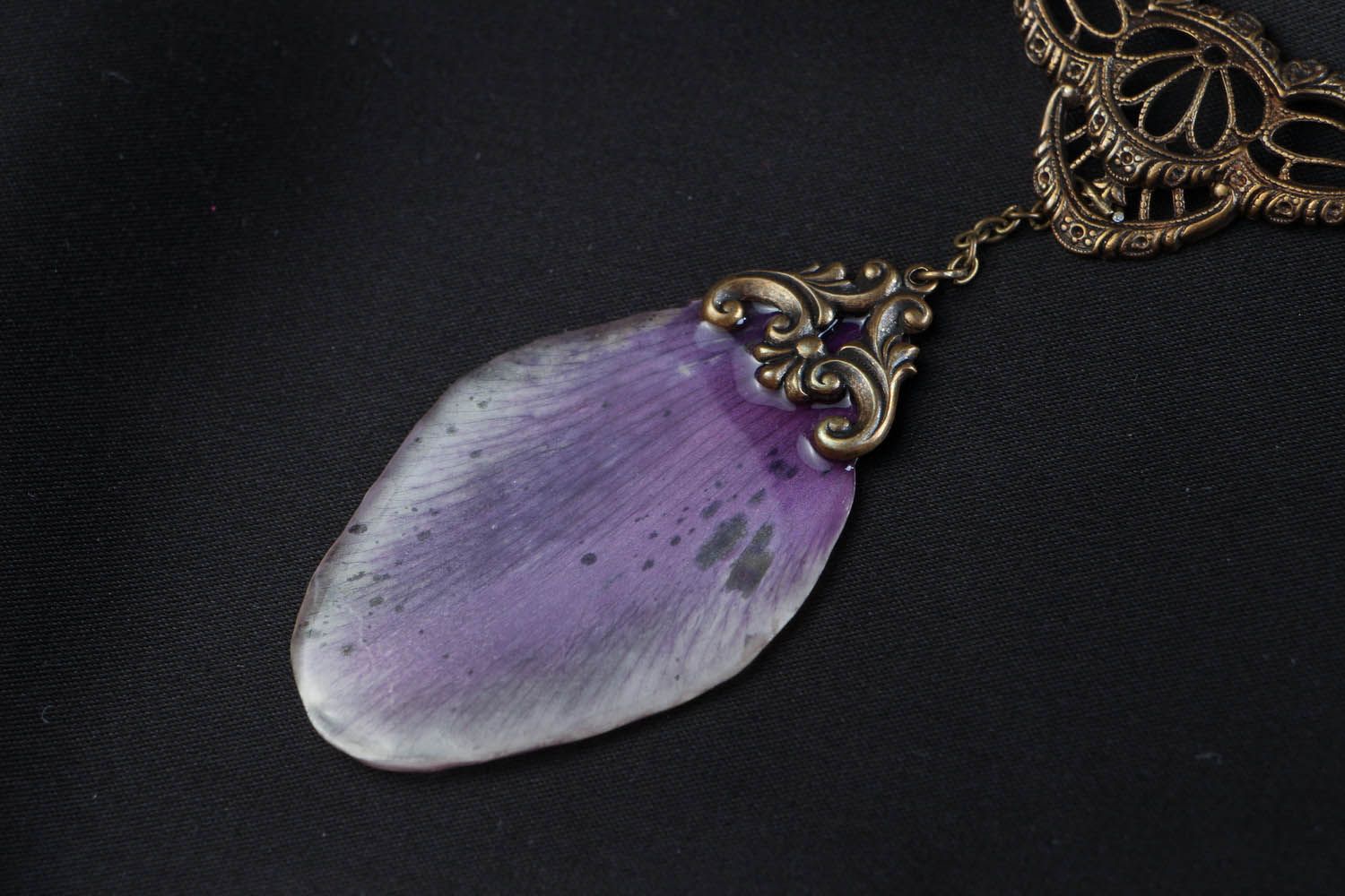 Pendant with Real Cyclamen Petal photo 3