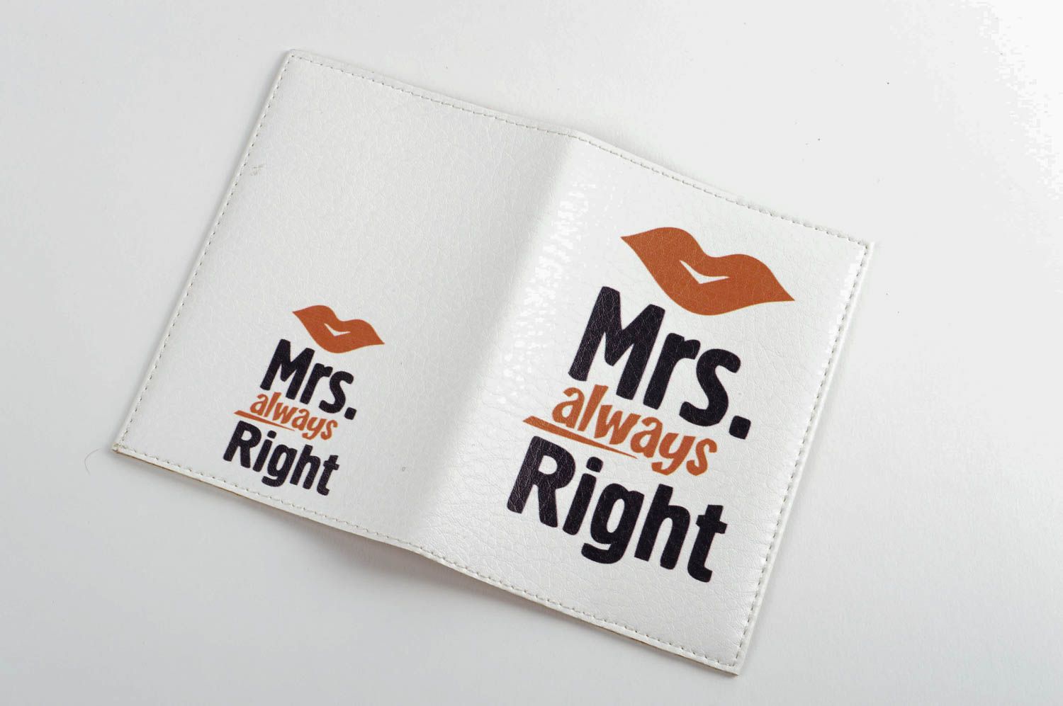 Handmade Schutzhülle Reisepass Leder Schutzhülle Geschenk für Frau Lippen  foto 3