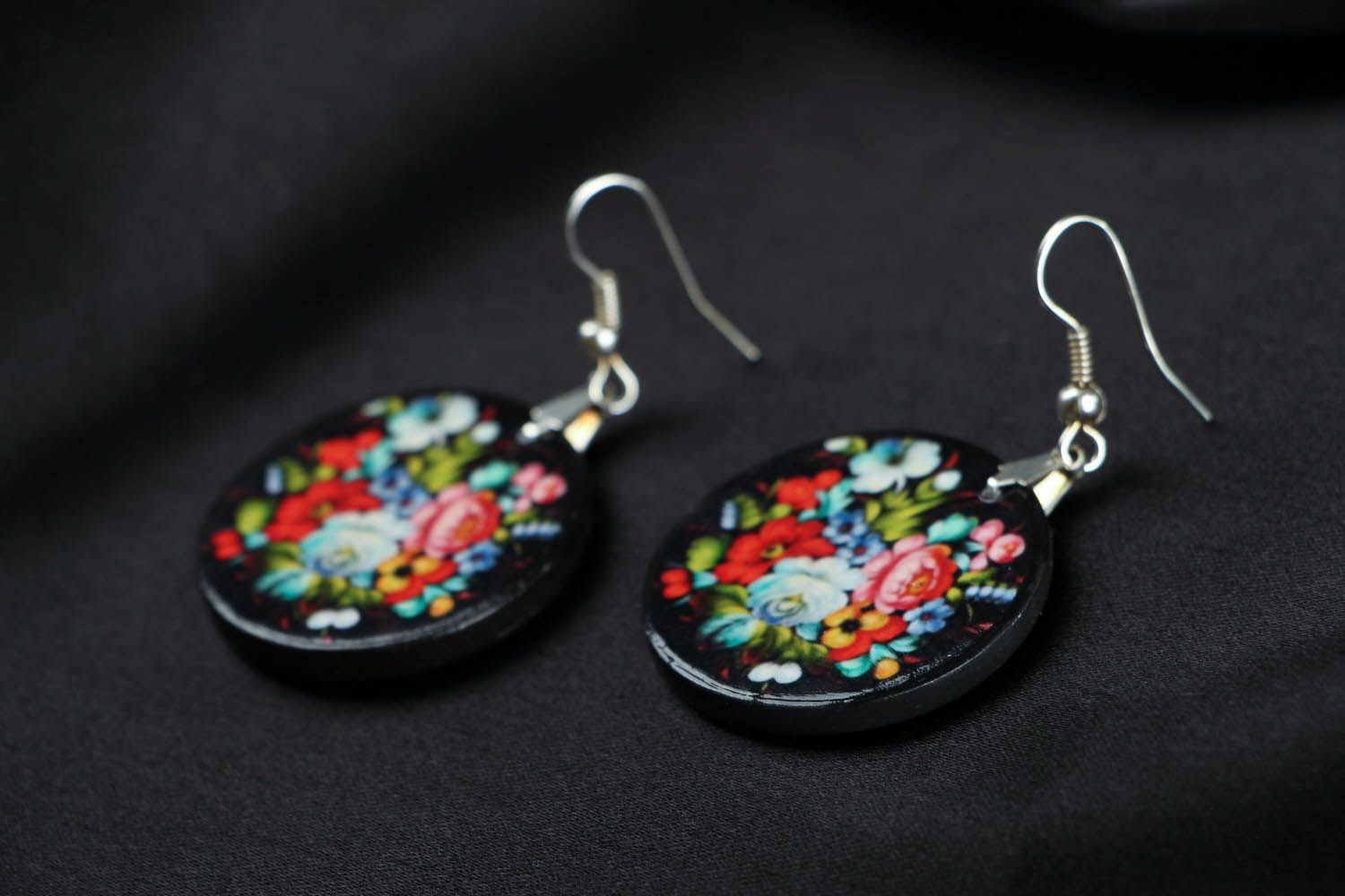 Round ethnic earrings made of polymer clay photo 3