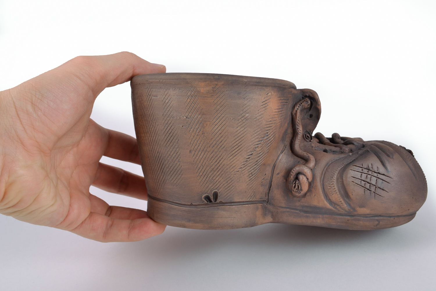 Pot en forme de soulier marron en terre cuite décoratif fait main pour cuisine photo 2