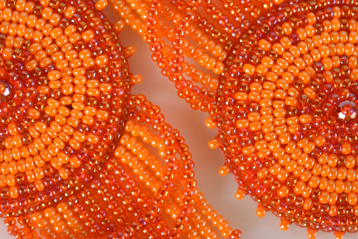 Boucles d'oreilles pendantes Bijou fait main perles rocaille orange Cadeau femme photo 2