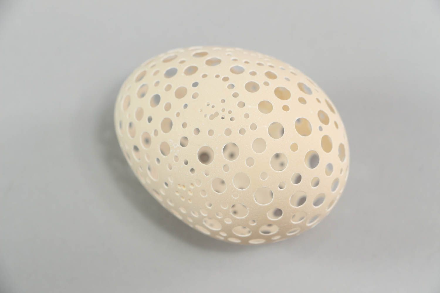 Carved egg photo 1