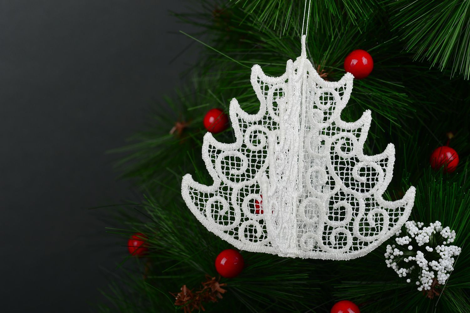 Árbol de Navidad hecho a mano elemento decorativo adorno navideño blanco foto 1