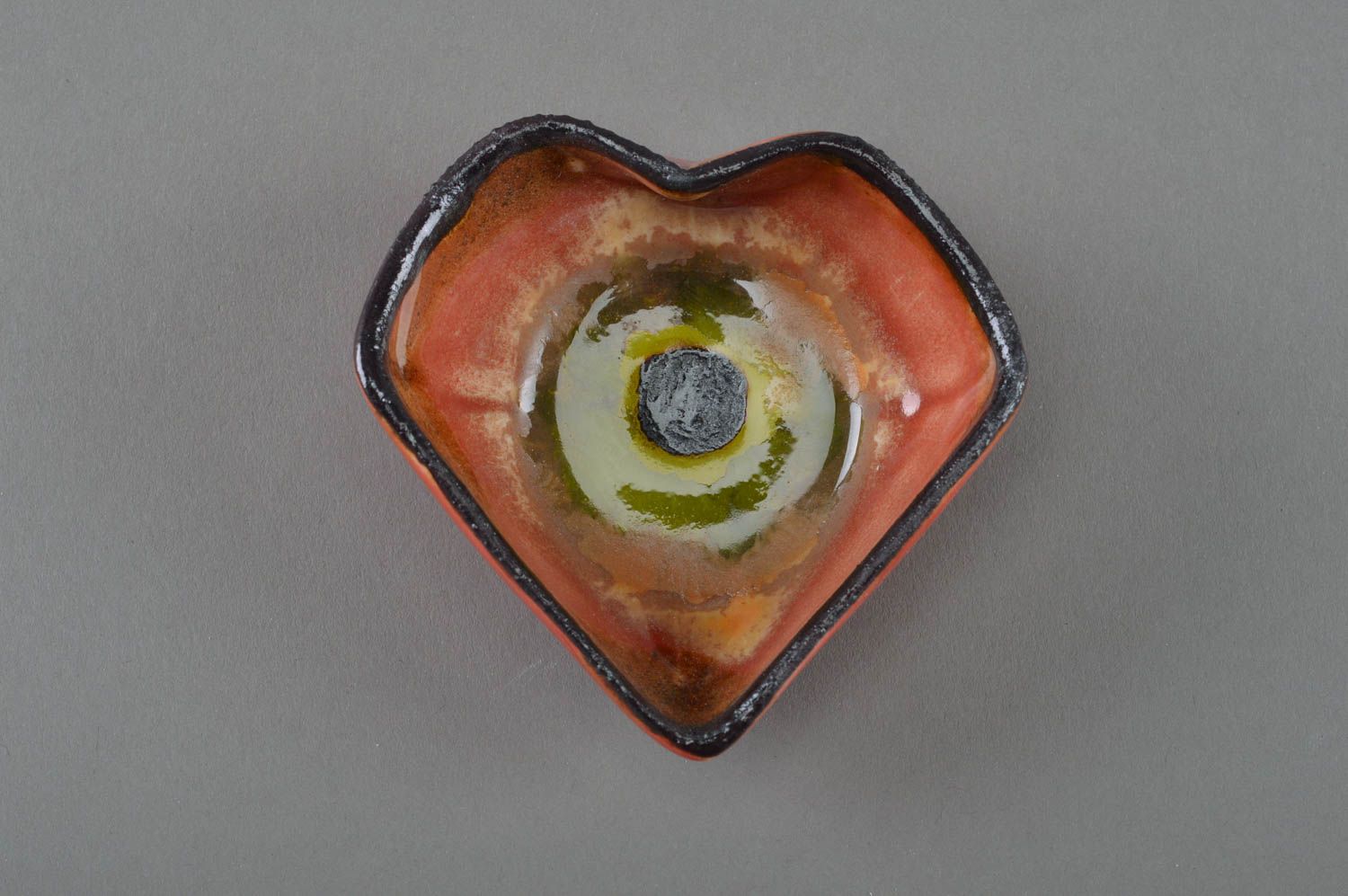 Petit bol en porcelaine peint de glaçure fait main original en forme de coeur photo 1