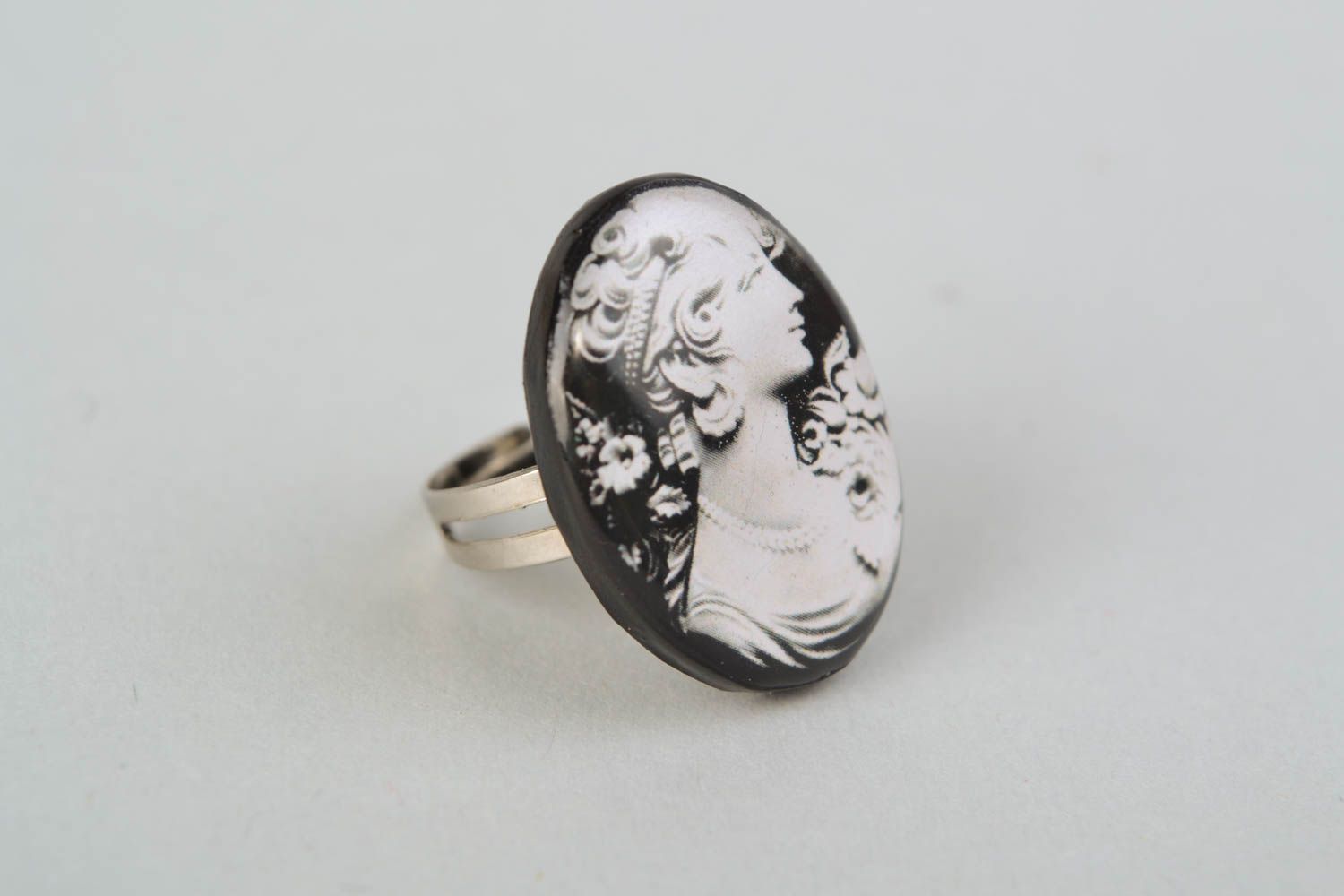 Anello da donna fatto a mano anello di metallo bello accessori originali
 foto 1