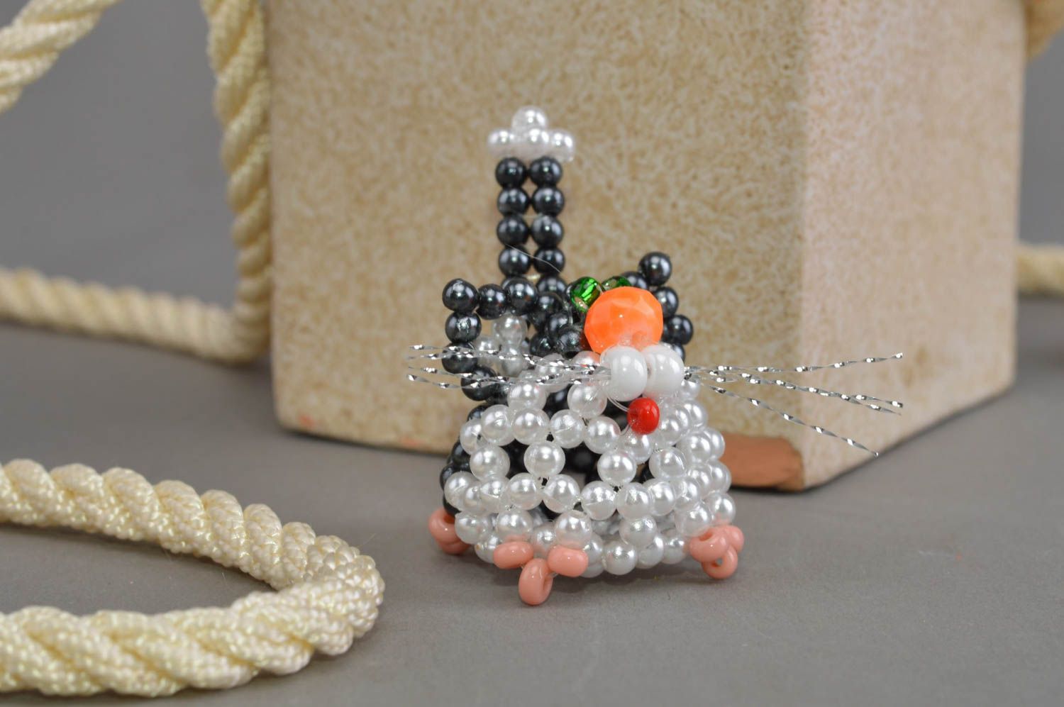 Figurine de chat joli en perles de rocaille faite main décoration d'intérieur photo 1