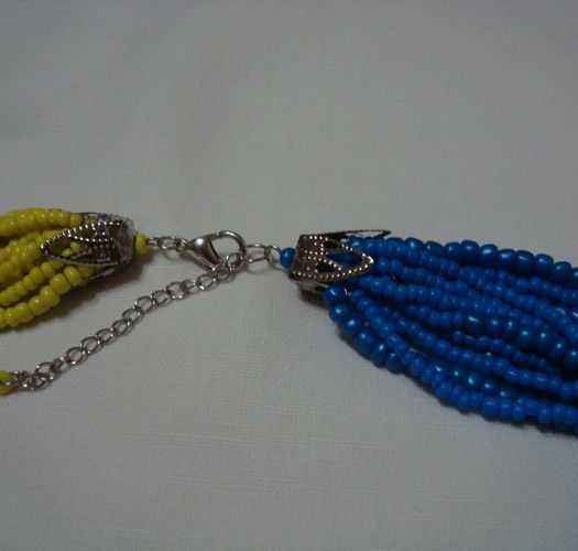 Сине-желтое ожерелье из бисера широкое плетеное ручной работы фото 2