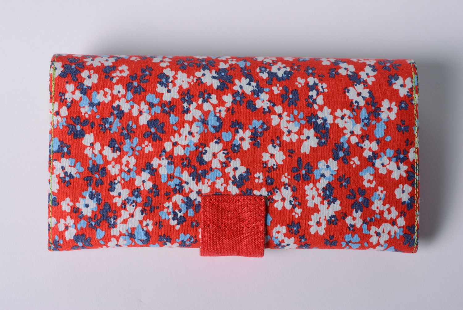 Portefeuille rouge à motif floral fait main en coton et lin cadeau pour femme photo 4