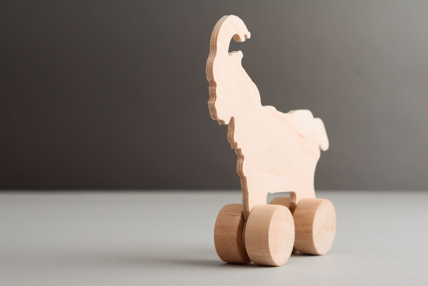Wooden blank toy with wheels photo 2