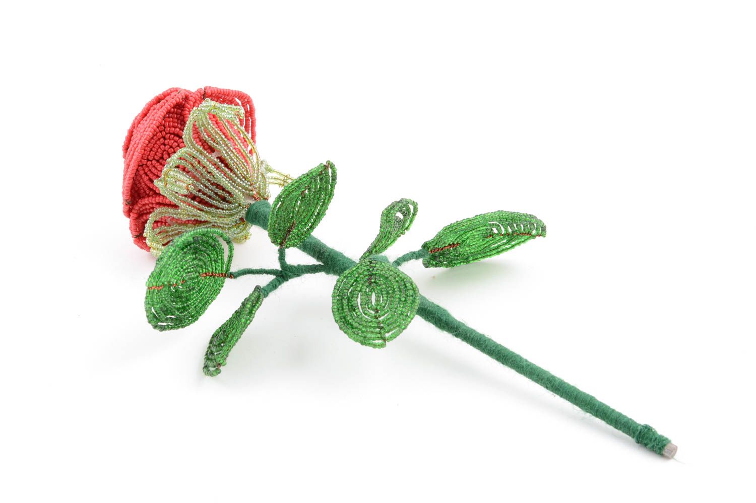 Красная роза из бисера ручной работы декоративная красивая для декора дома фото 4
