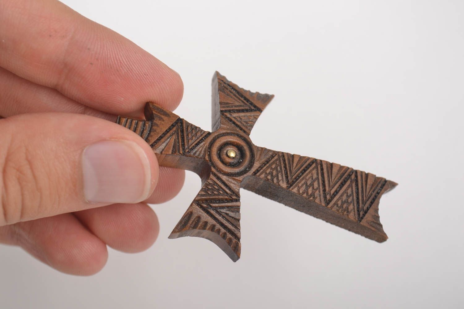 Croce di legno fatta a mano crocetta intagliata accessorio originale in legno  foto 3