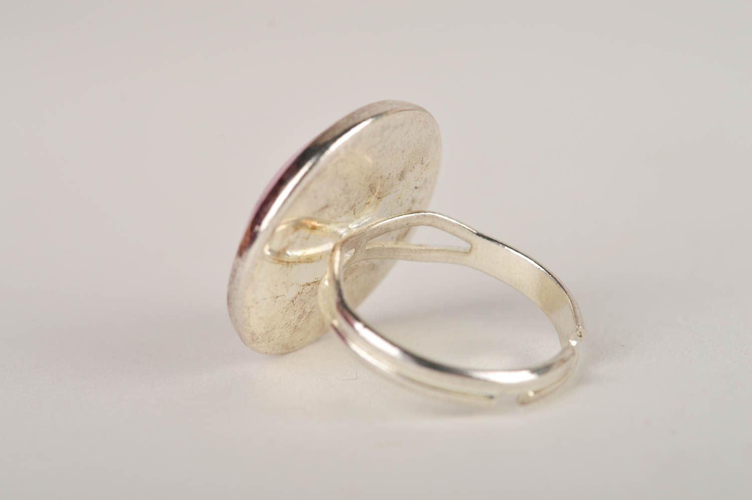 Кольцо из металла ручной работы женское кольцо металлическое украшение Розовое фото 5