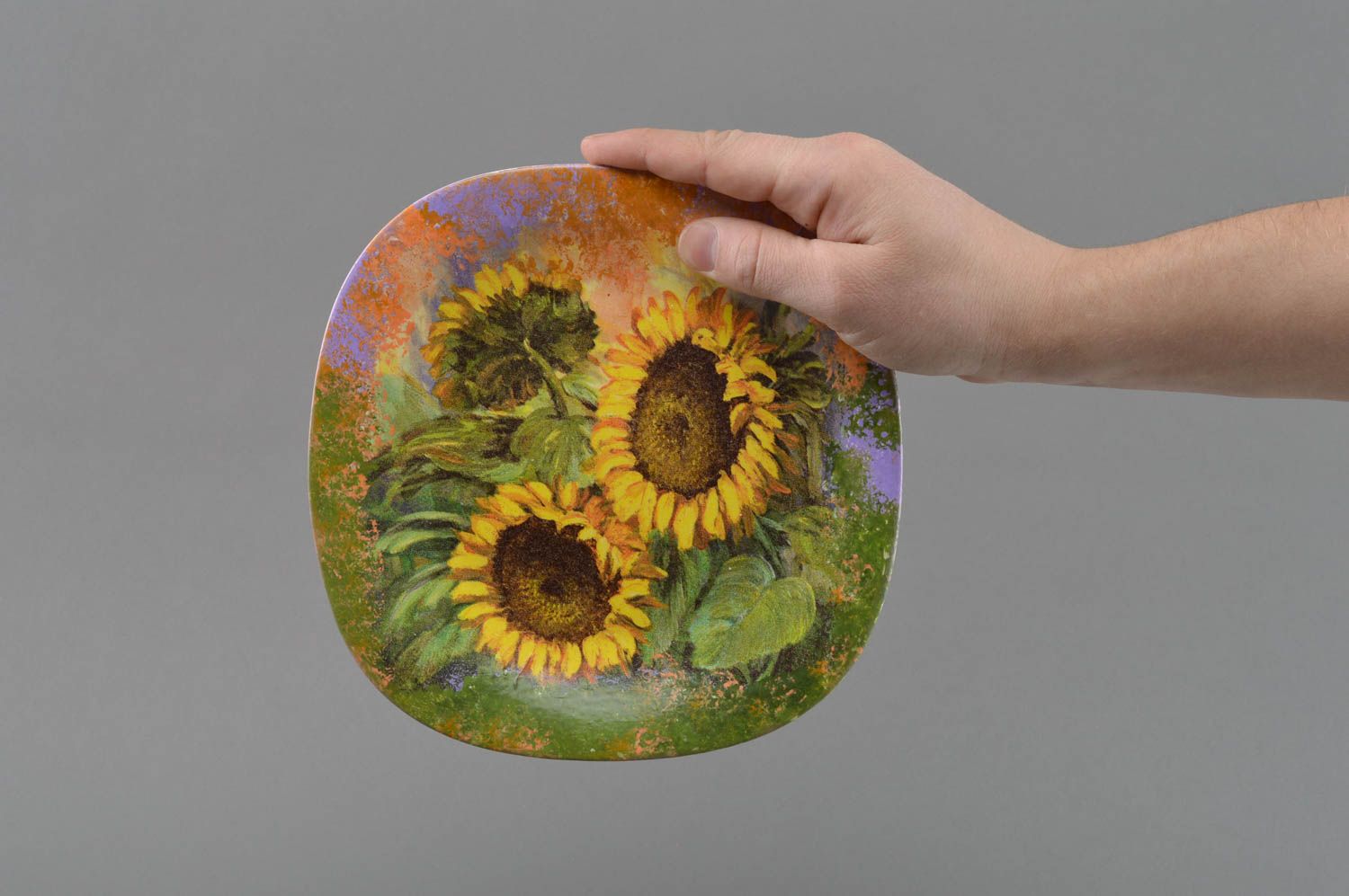 Homemade designer decoupage decorative glass plate with image of sunflowers photo 4