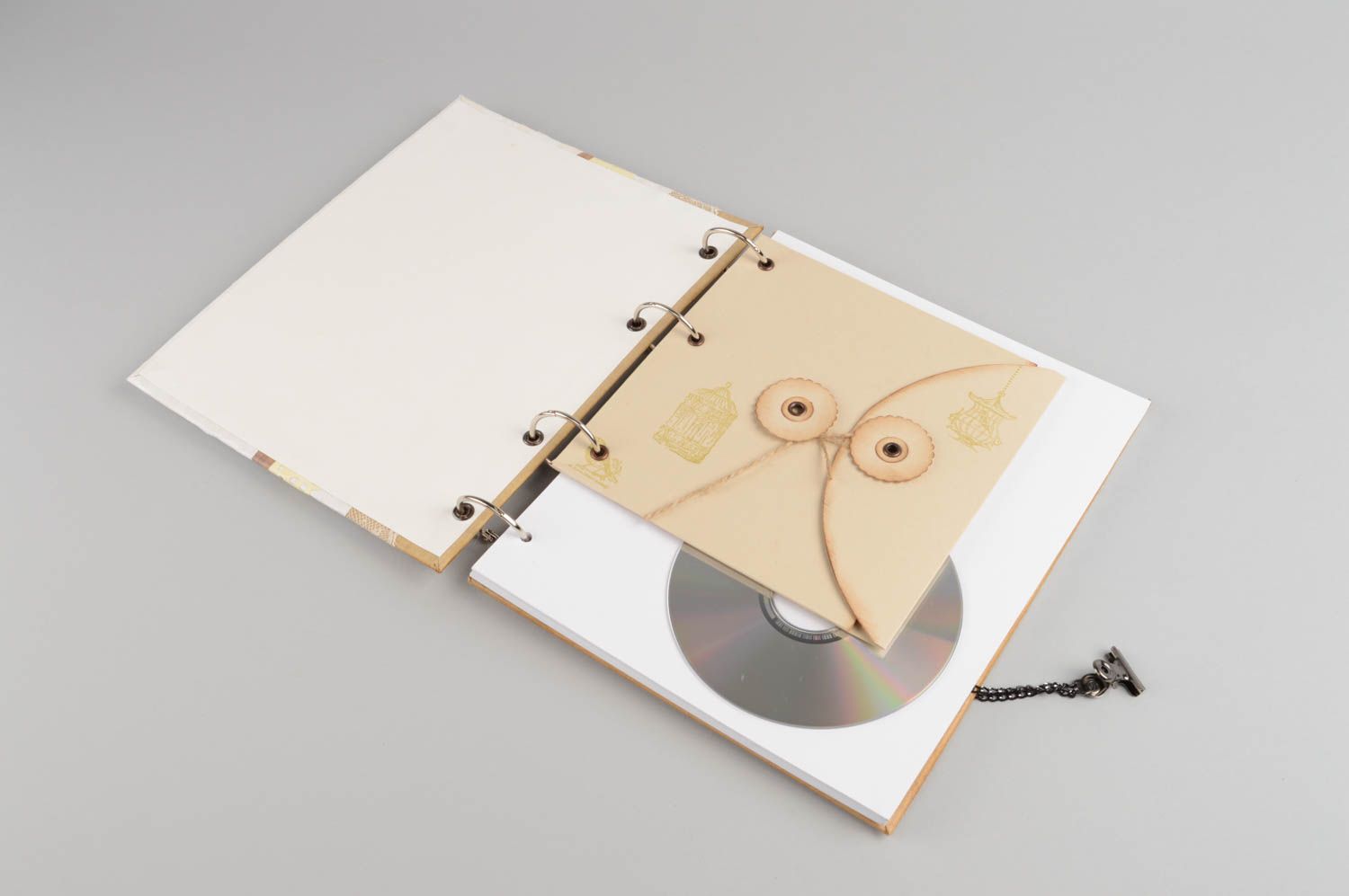 Книга пожеланий на свадьбу из картона красивая с конвертом для диска хэнд мейд фото 3