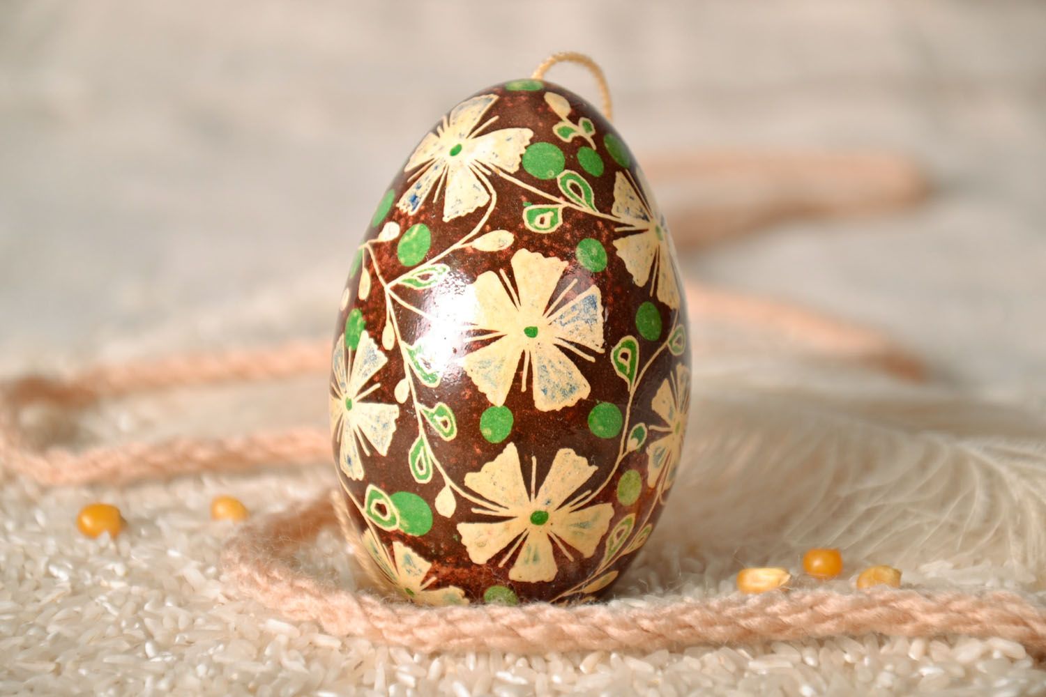 Oeuf de Pâques décoratif fait main original design avec ornement à suspendre photo 1