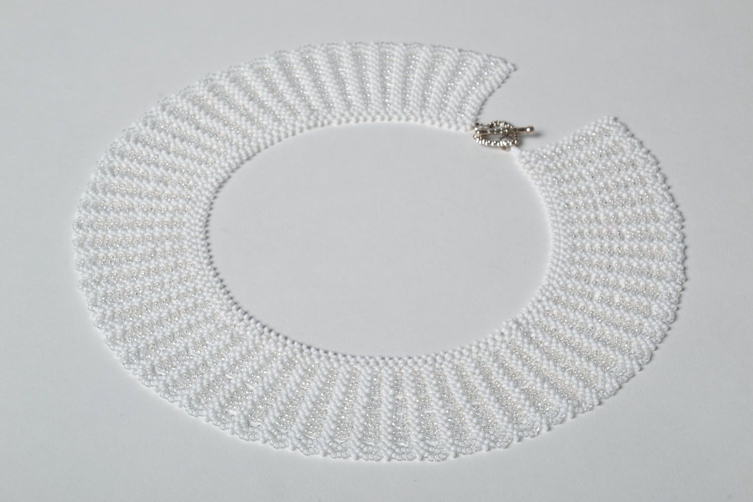 Collier multirang en perles de rocaille blanc  photo 2