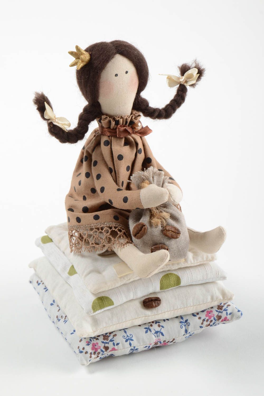 Bambola bella in stoffa fatta a mano pupazzo tessile originale d arredo foto 2
