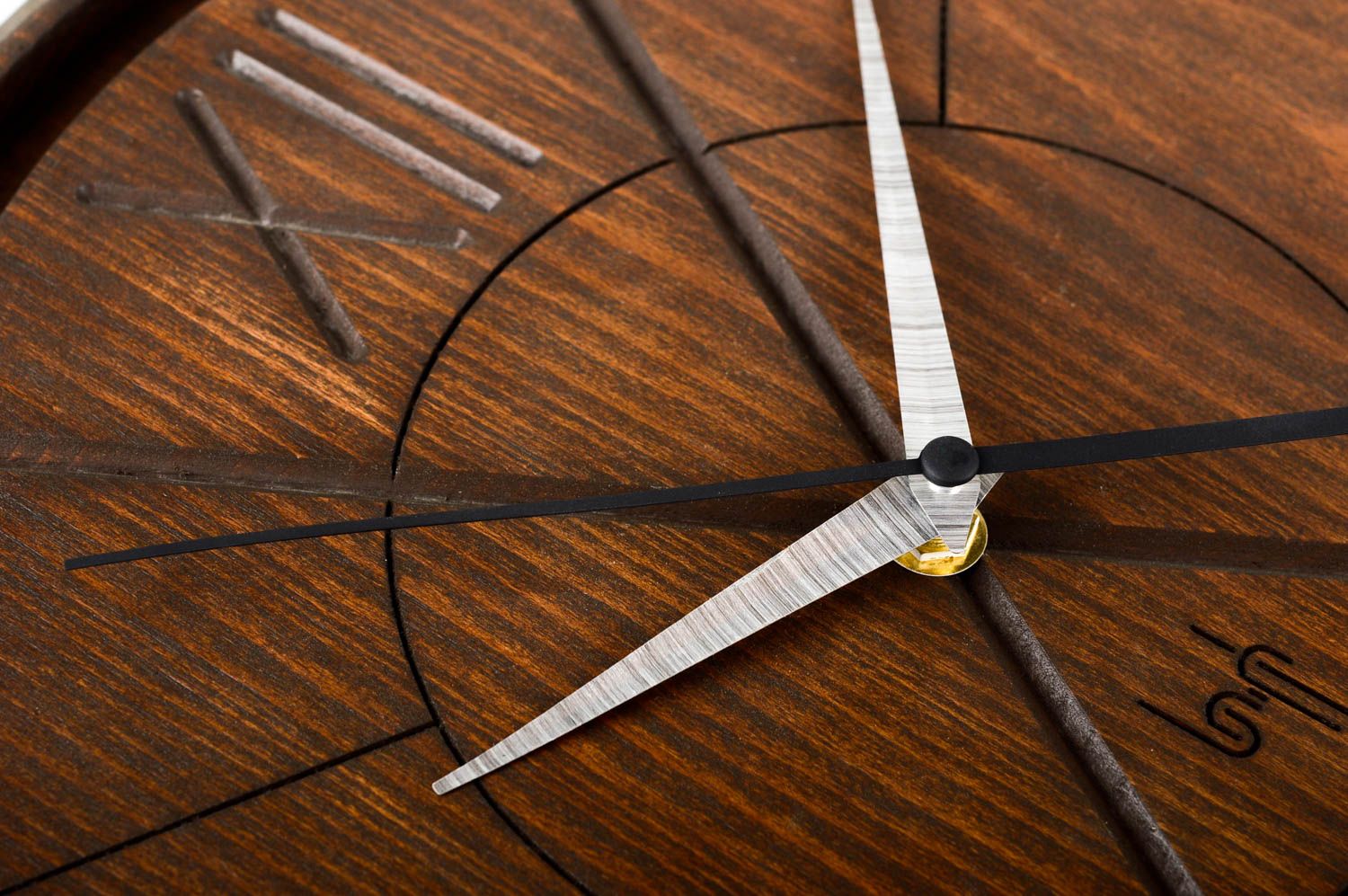 Настенные часы ручной работы необычные часы деревянные часы красивые с металлом фото 3