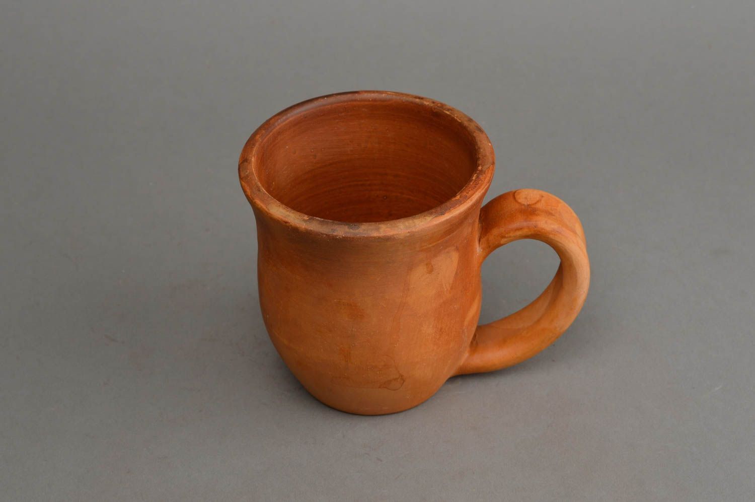 Ethno braune Tasse aus Ton 300 ml für Kaffee handgeschaffen Öko Geschirr bemalt foto 3