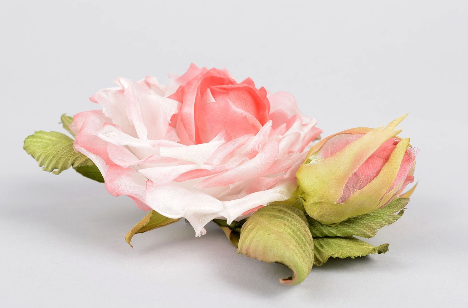 Брошь из шелка ручной работы брошь-заколка розовая роза авторская бижутерия фото 3