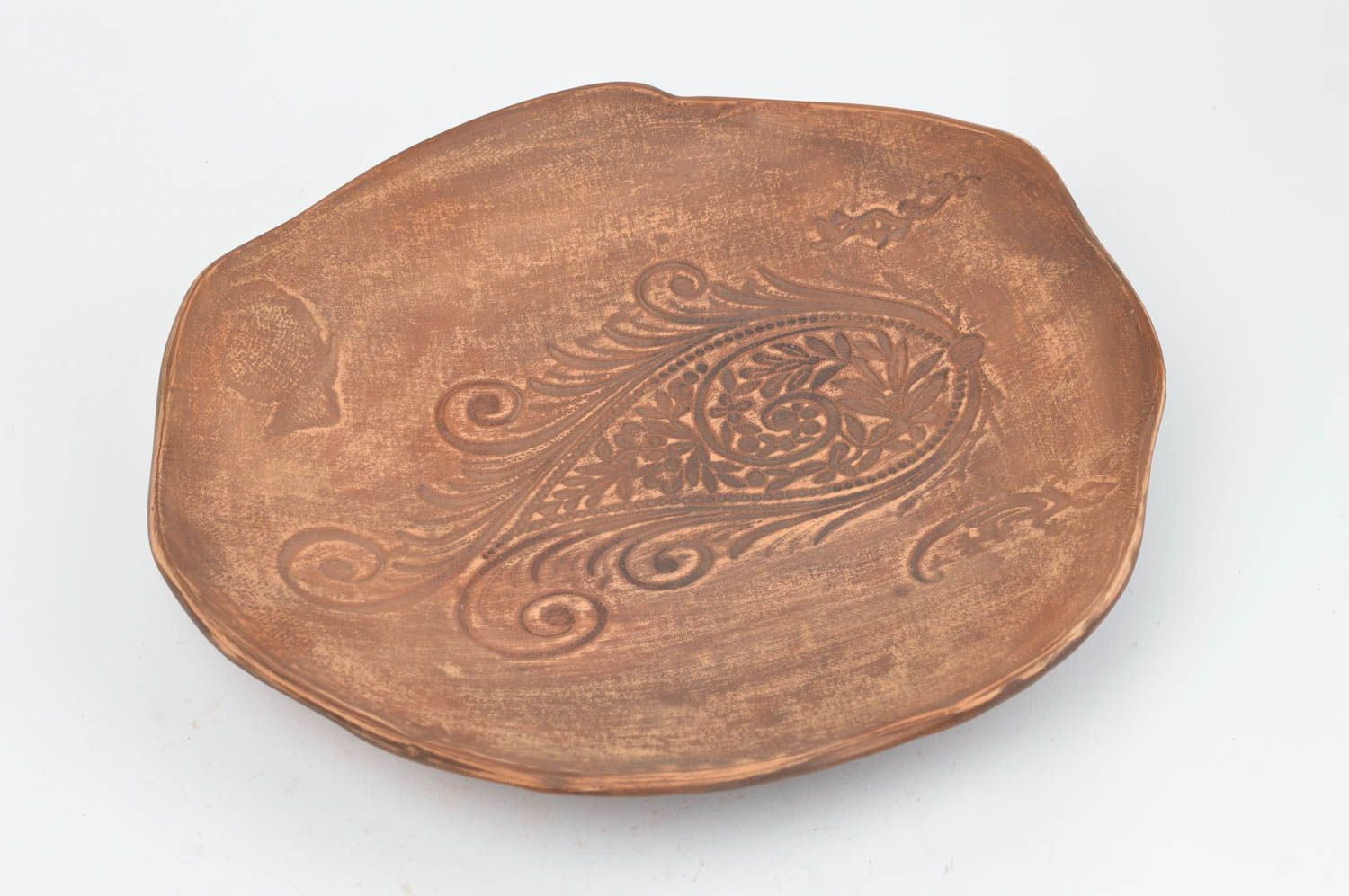 Runder handmade Keramik Teller mit Muster im Öko Stil für Früchte oder Backen foto 2