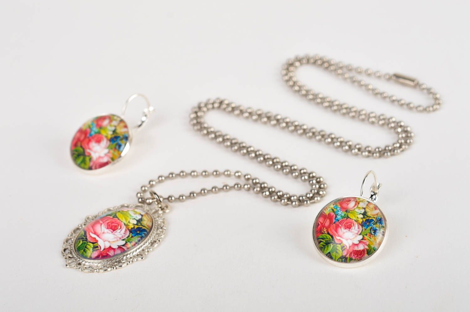 Handmade metal accessories stylish set of jewelry designer earrings and pendant photo 1