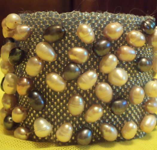 Handmade Armband aus Glasperlen und künstlichen Perlen Charme  foto 1