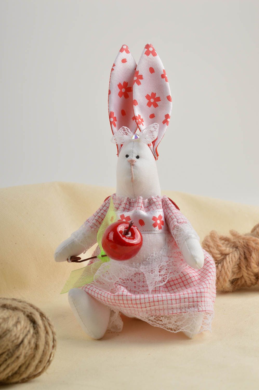 Juguete artesanal de algodón muñeco de peluche decorado con raso regalo original foto 1