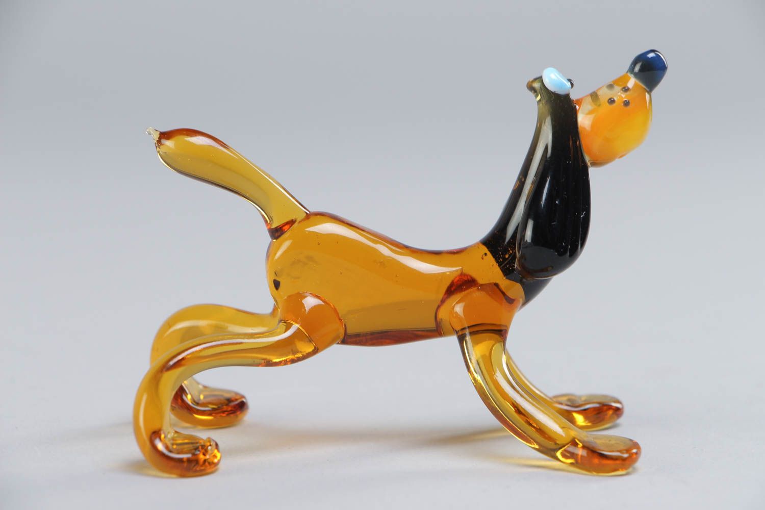 Figurine de chien jaune technique de travail du verre au chalumeau faite main photo 2