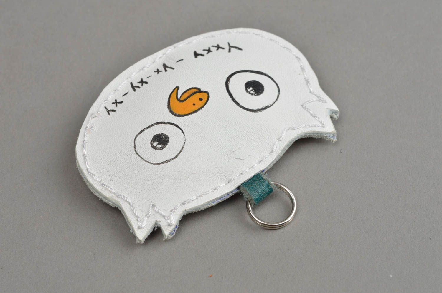 Брелок для ключей из натуральной кожи ручной работы в виде белой совы Позитив фото 3