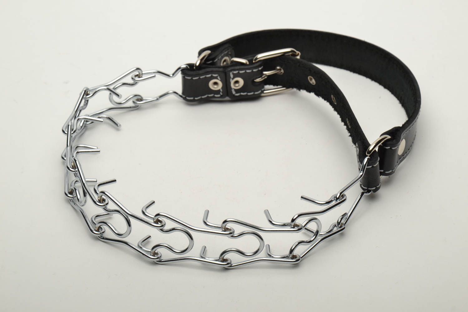 Strict metal collar with leather straps photo 2