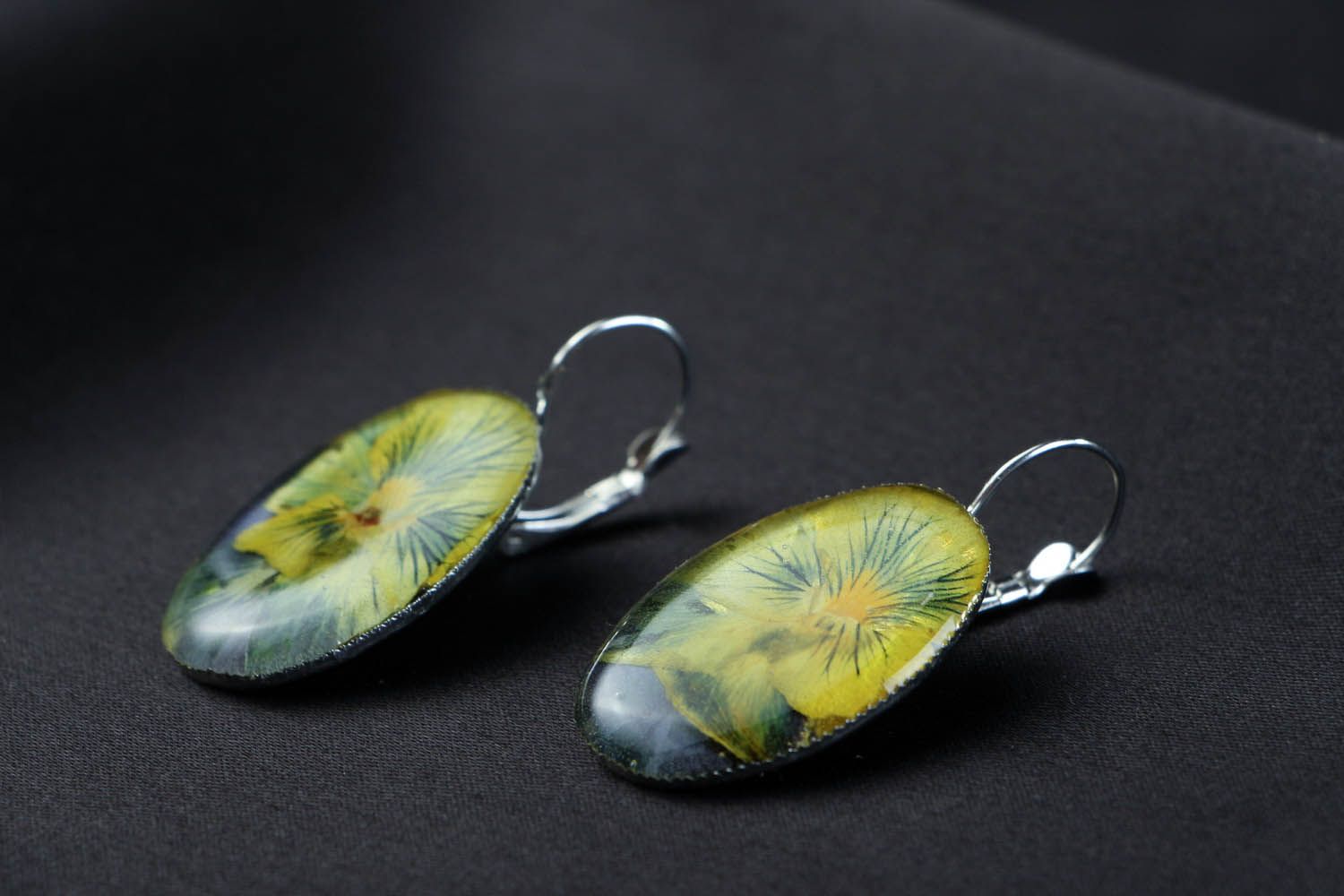 Earrings with Epoxy Resin Pansies photo 2