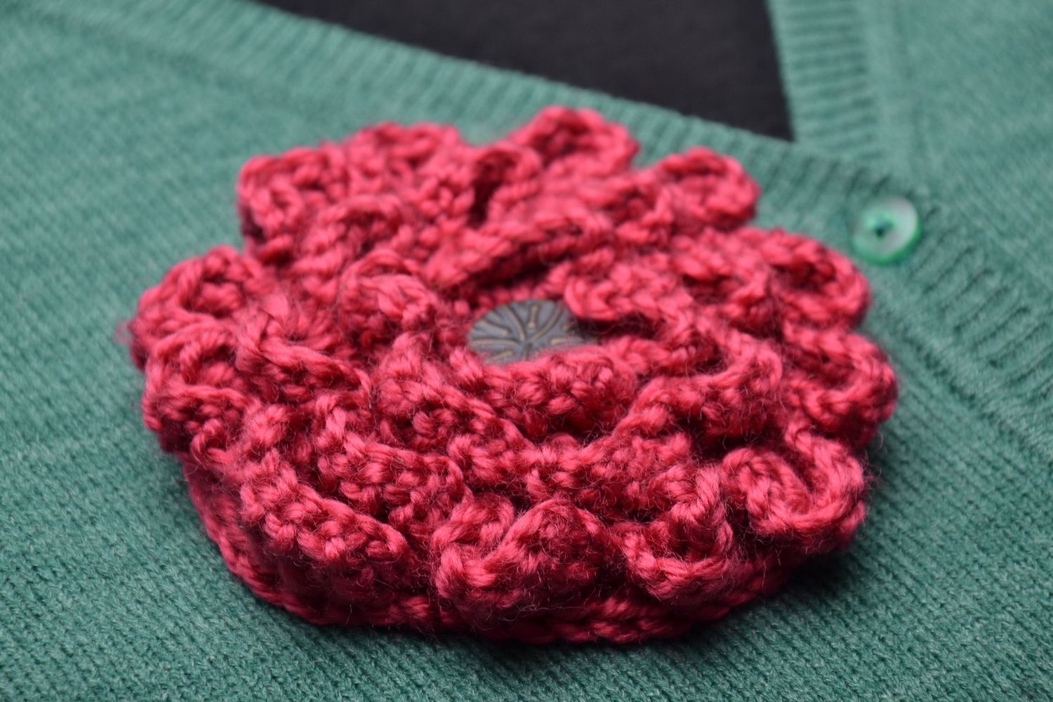 Designer crochet brooch photo 1