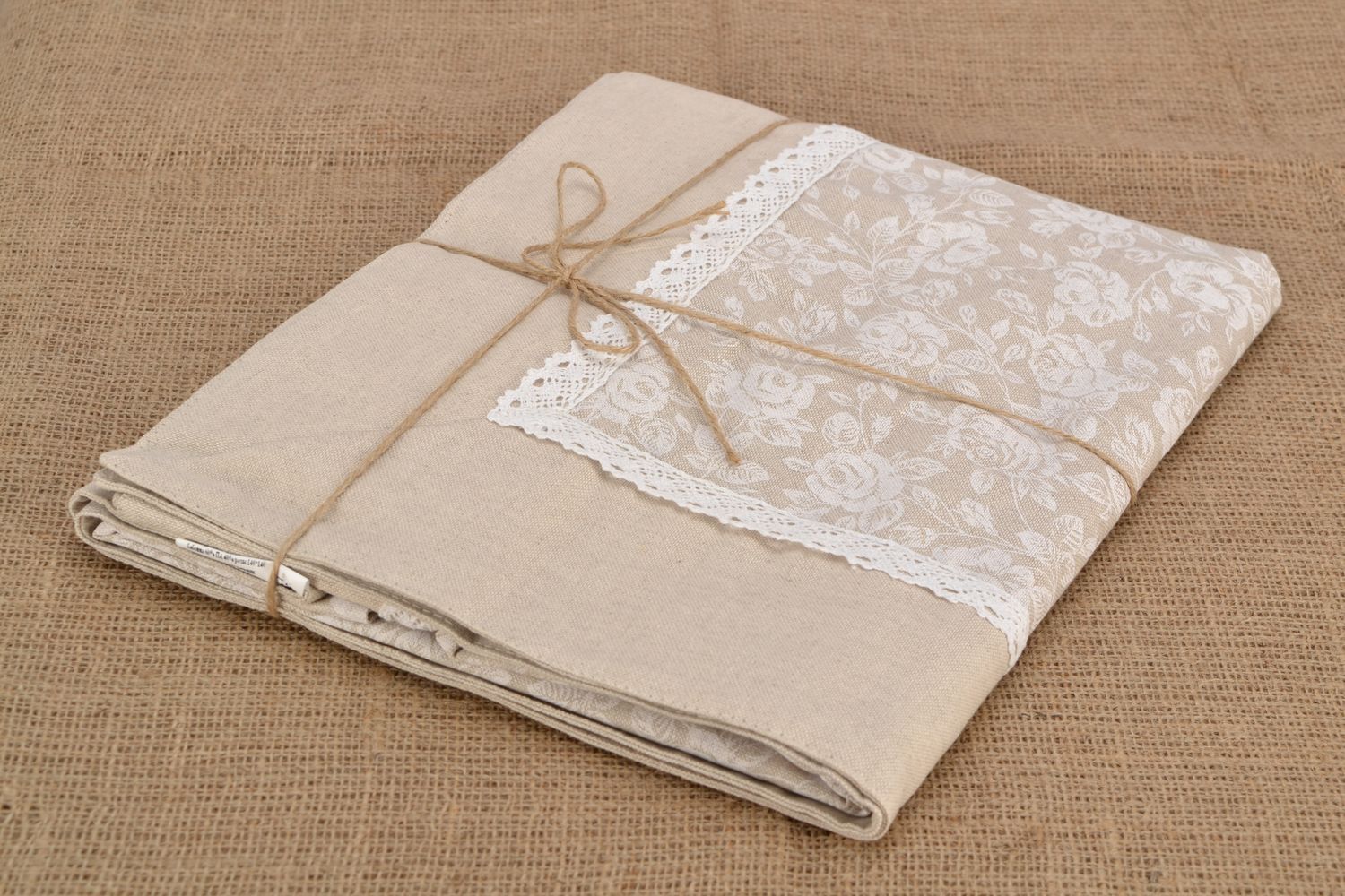 Fabric table cloth with lace and print photo 3
